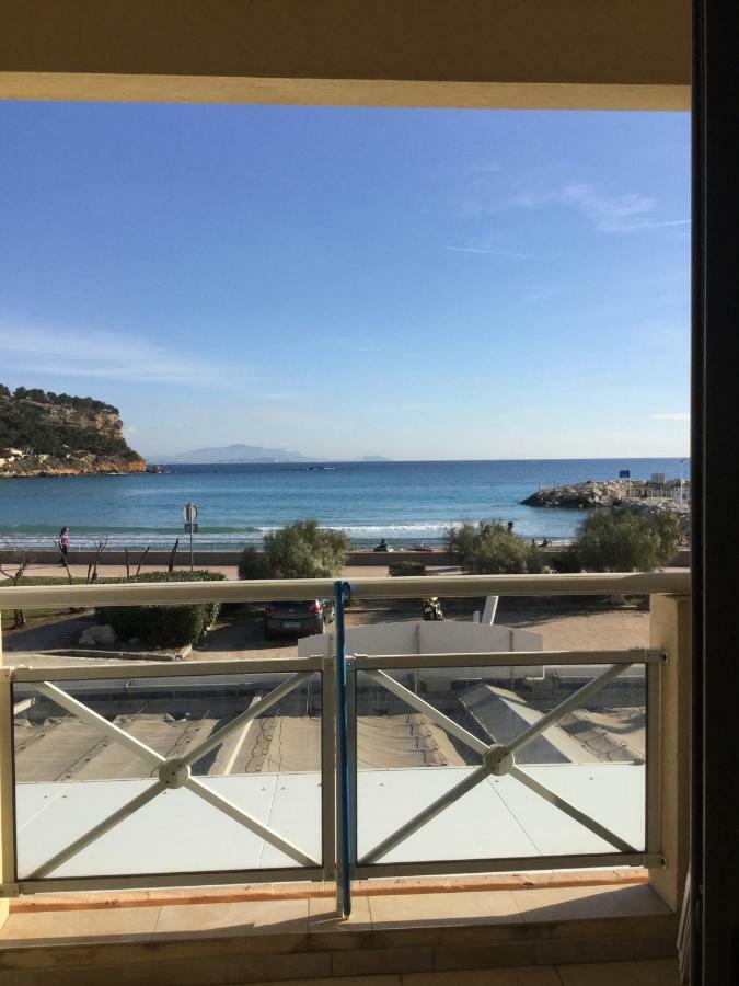 Front De Mer Les Pieds Dans L'Eau Carry-le-Rouet Exterior photo